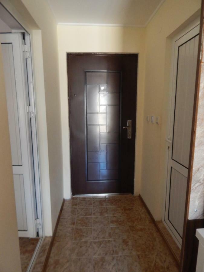Dunav Apt.2 *